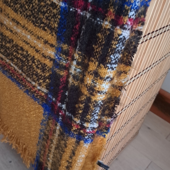 Blanket Scarf - Picture 3 of 10